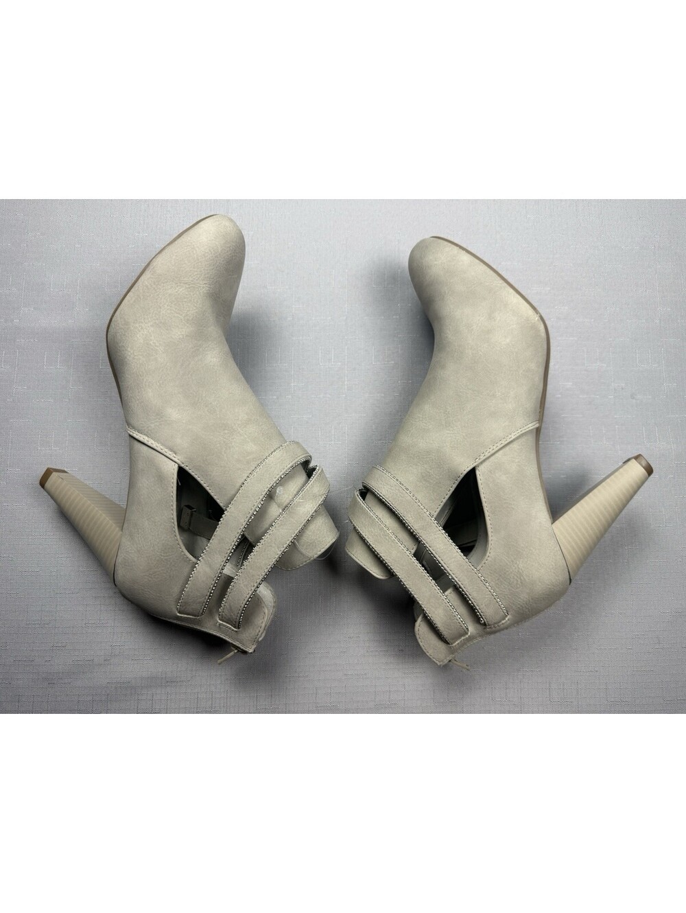 Jennifer Lopez Women’s Size 10 Beige Cutout Ankle Boots High Heel Zip Strappy - Picture 2 of 9